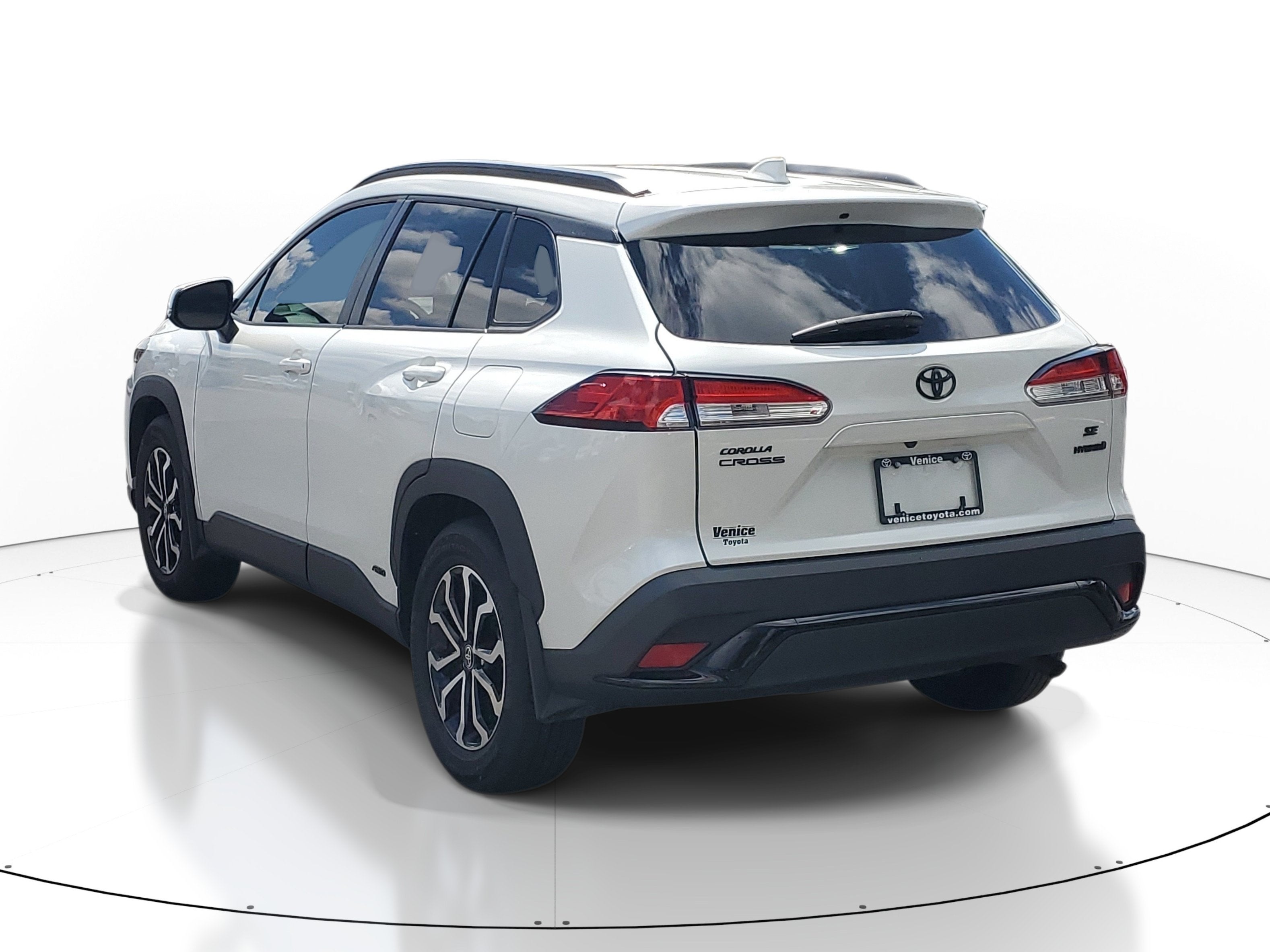 2024 Toyota Corolla Cross Hybrid SE