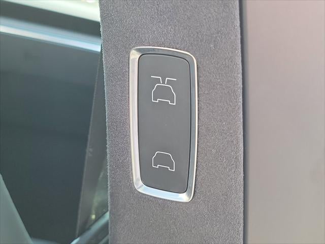 2024 Tesla Model X Base