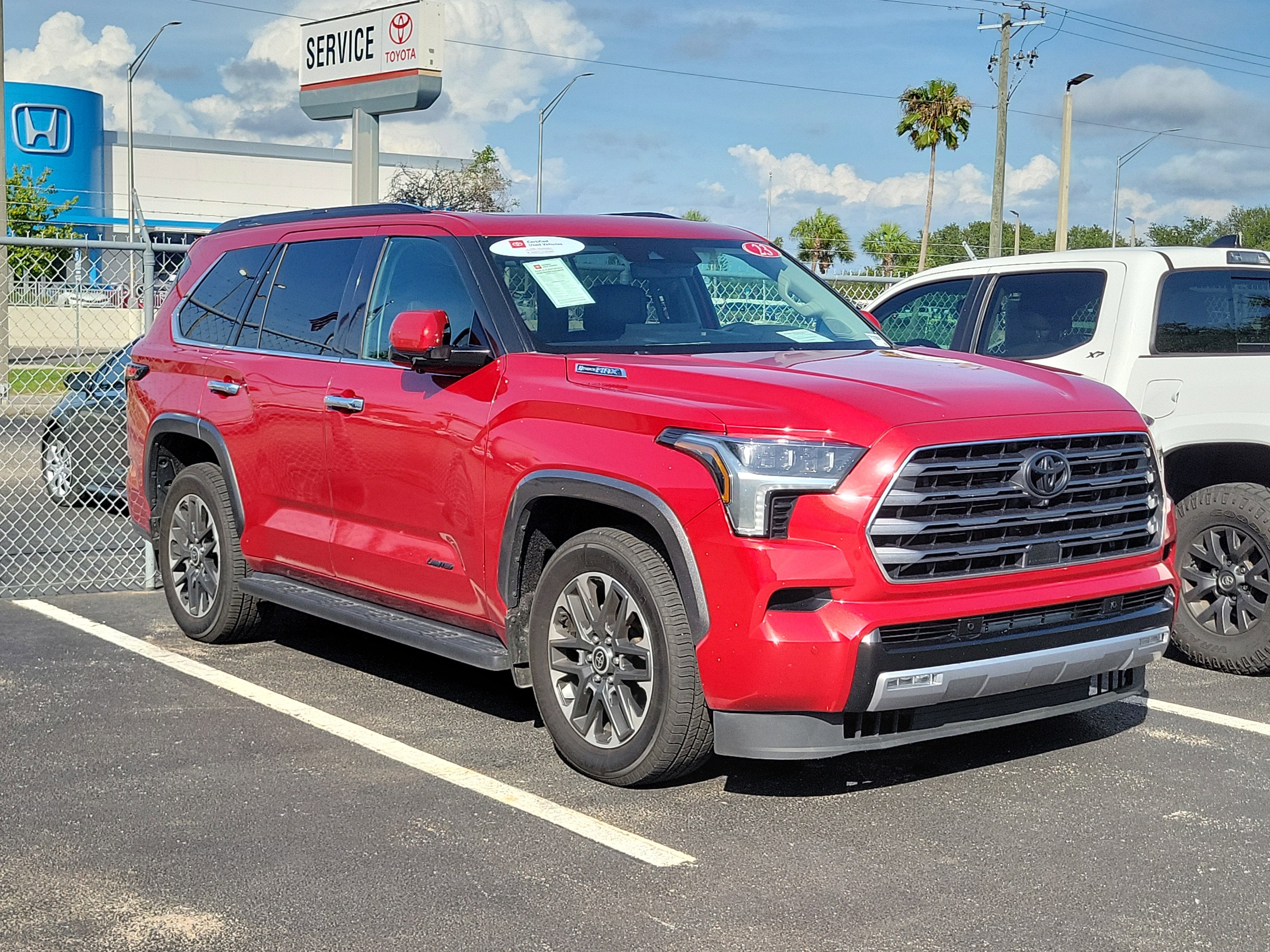 2023 Toyota Sequoia Limited 4WD i-FORCE MAX Hybrid's photo