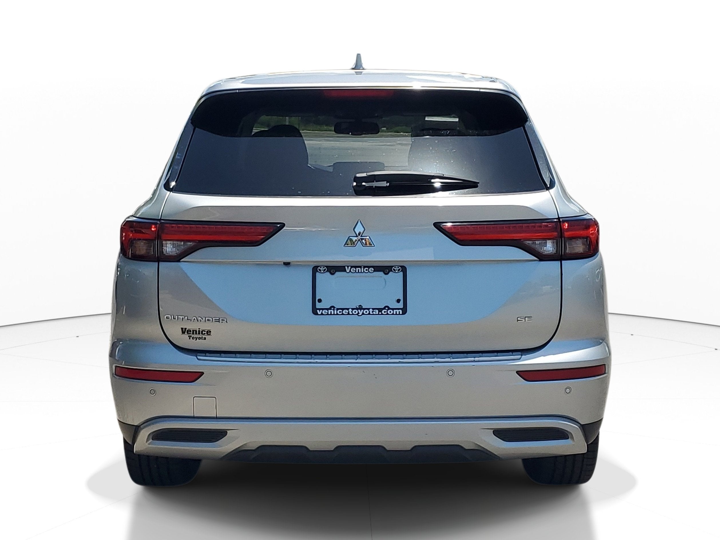 2024 Mitsubishi Outlander SE Black Edition w/Pano Roof