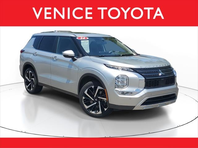 2024 Mitsubishi Outlander SE Black Edition w/Pano Roof
