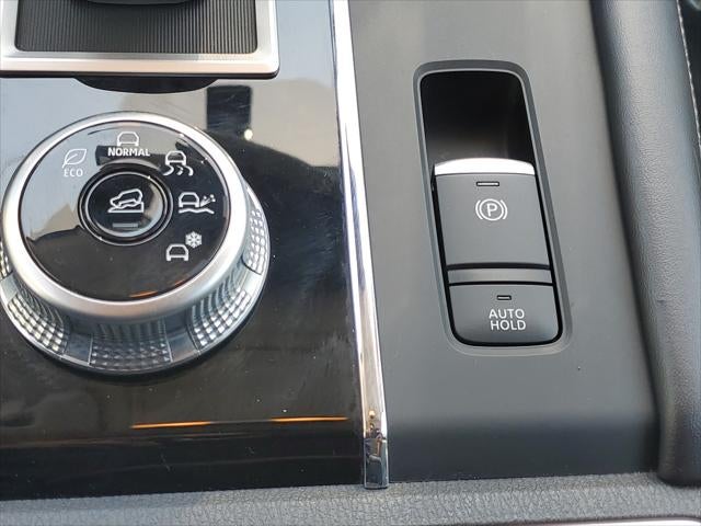 2024 Mitsubishi Outlander SE Black Edition w/Pano Roof