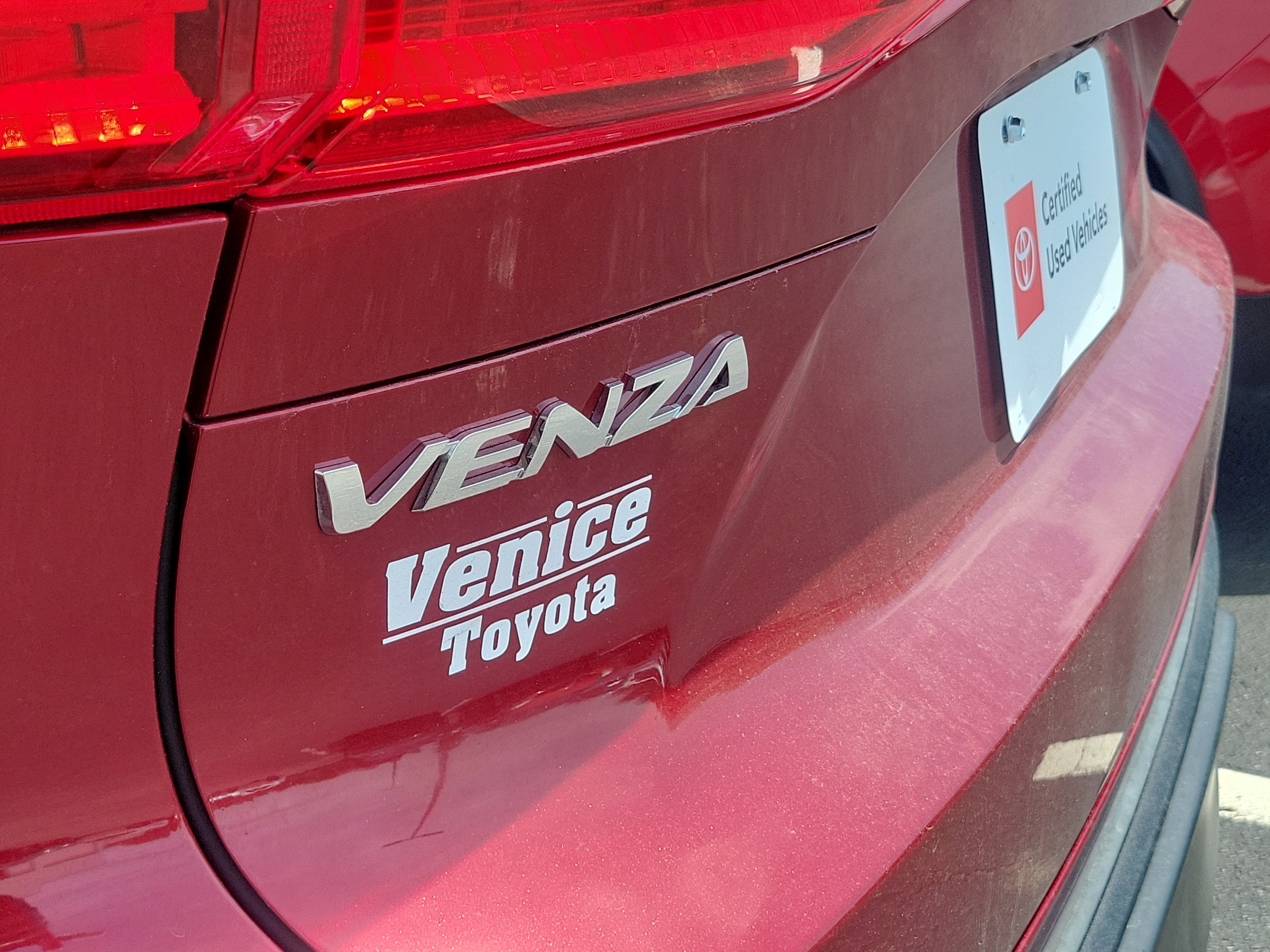 2021 Toyota Venza LE