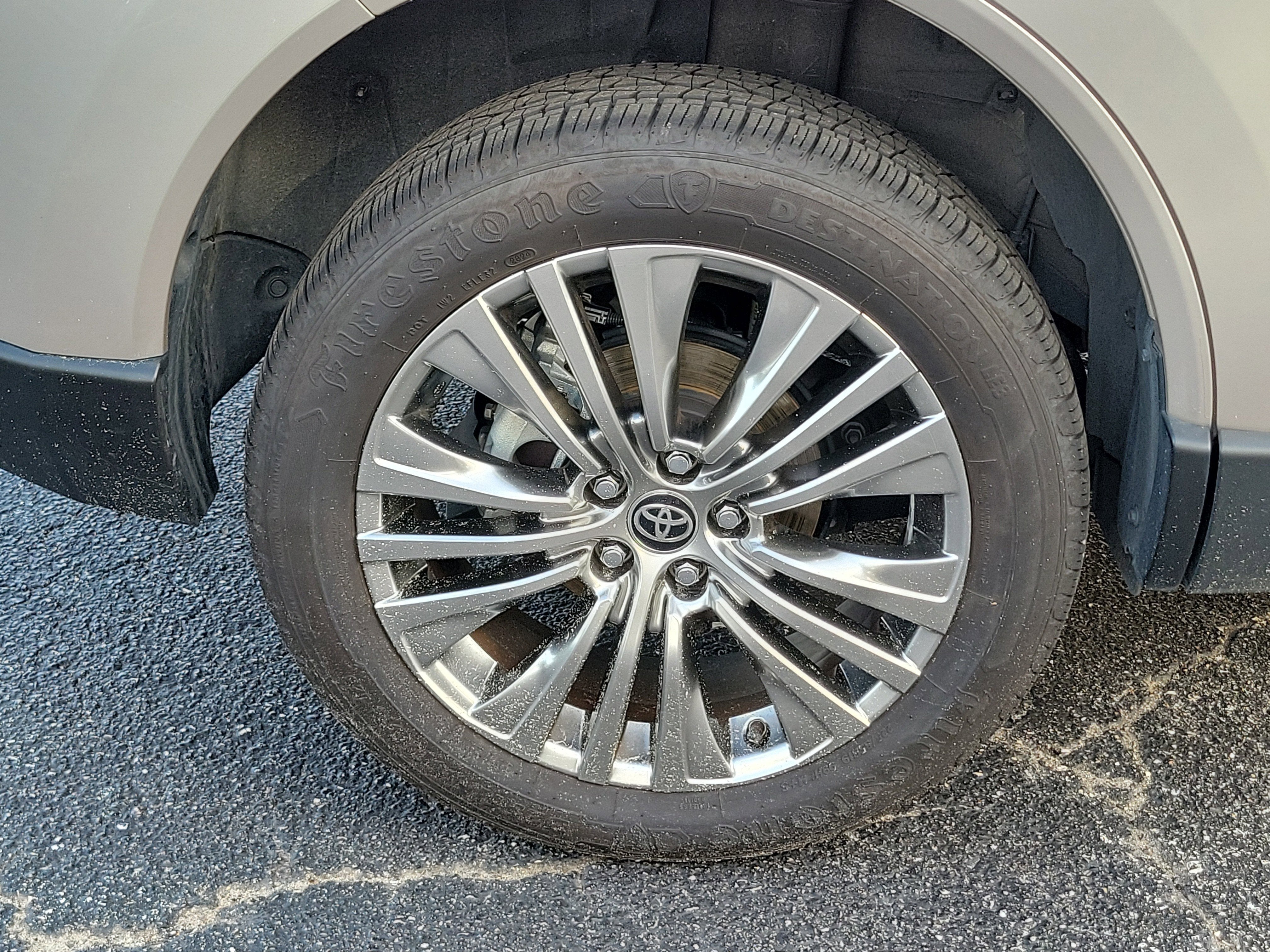 2022 Toyota Venza LE