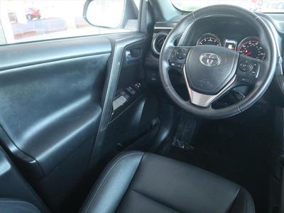 2017 Toyota RAV4 SE