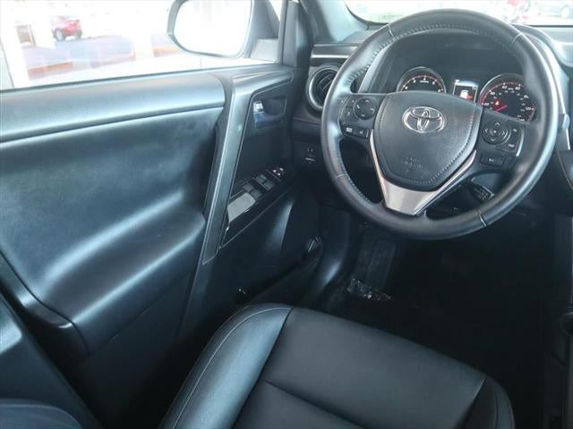 2017 Toyota RAV4 SE