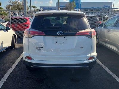 2017 Toyota RAV4 SE