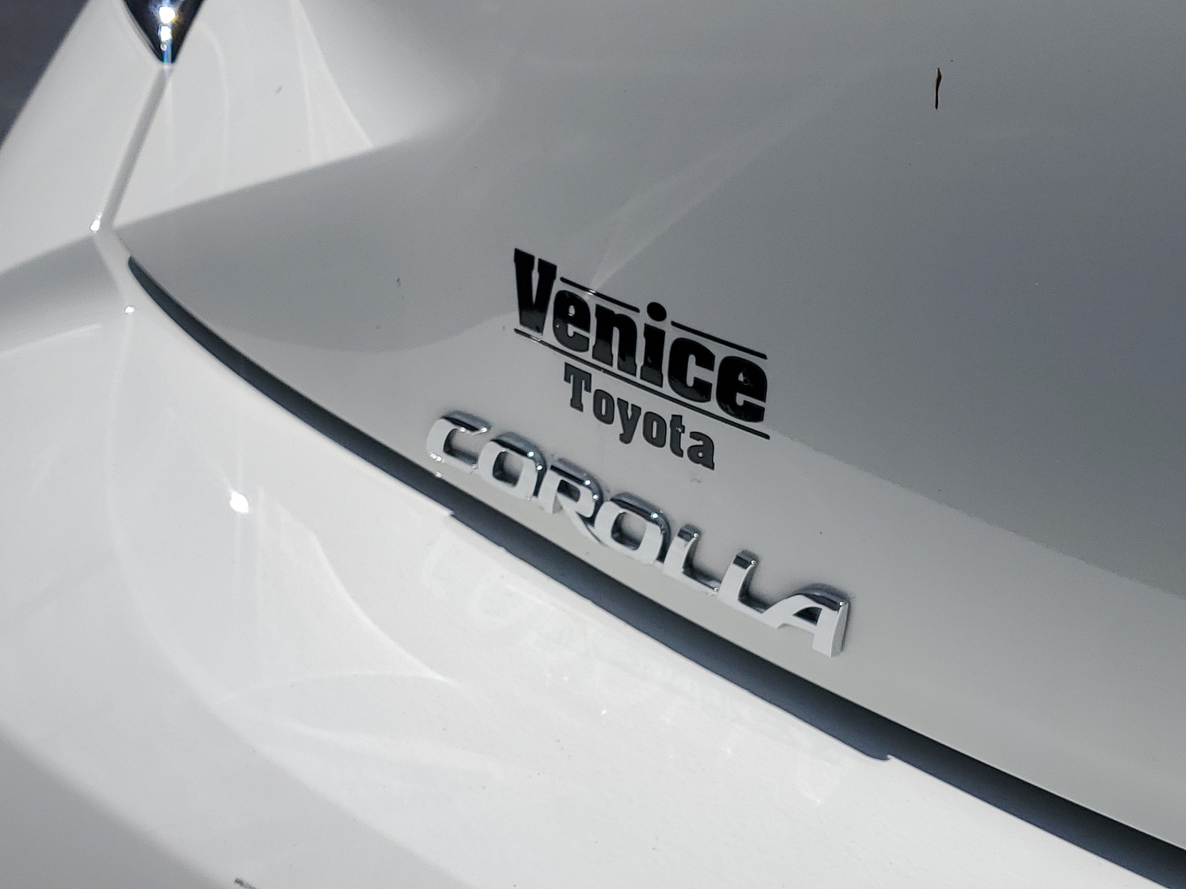 2025 Toyota Corolla Hatchback SE