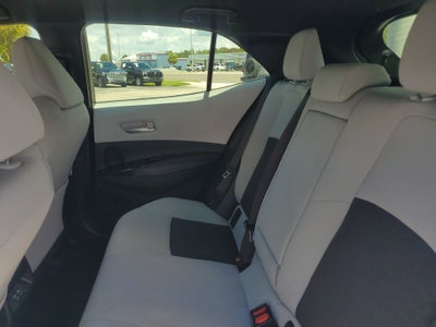 2025 Toyota Corolla Hatchback SE