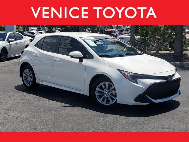 2025 Toyota Corolla Hatchback SE