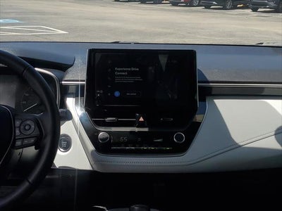 2025 Toyota Corolla Hatchback SE