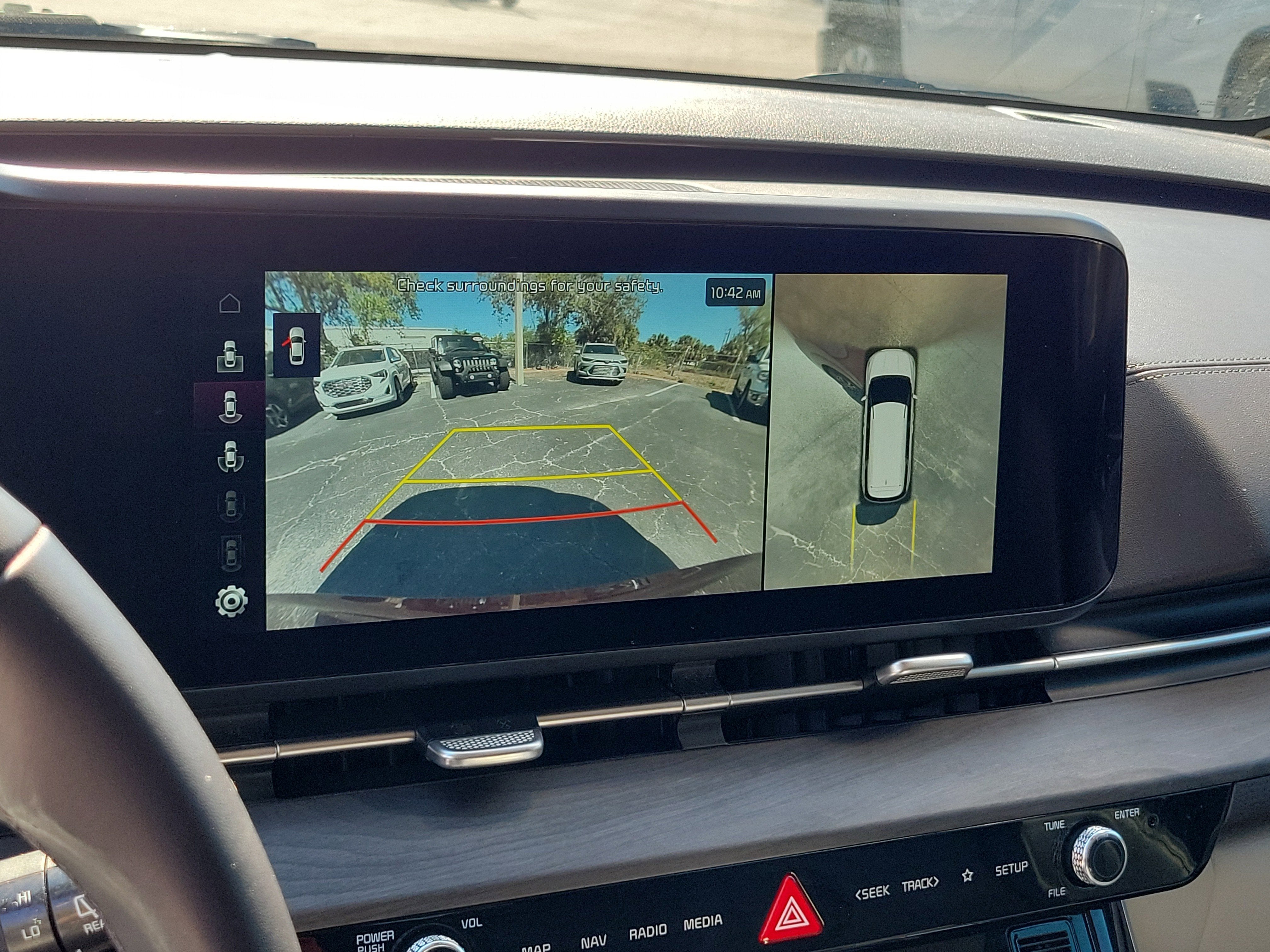 2023 Kia Carnival SX