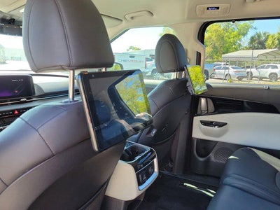 2023 Kia Carnival SX