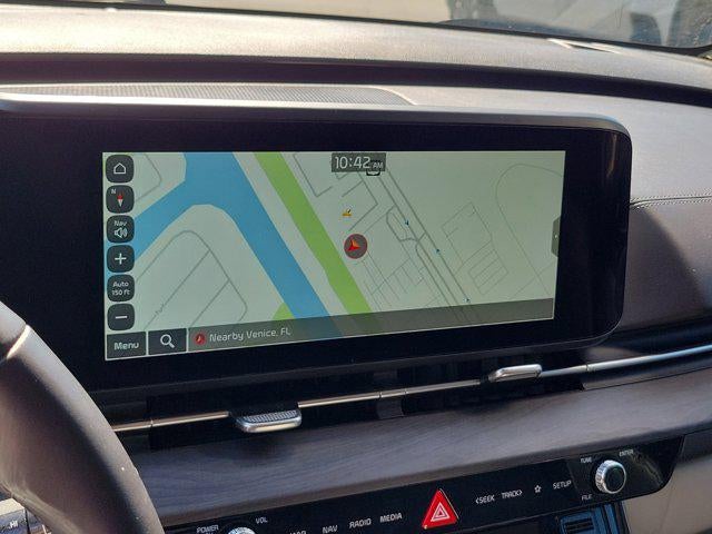 2023 Kia Carnival SX