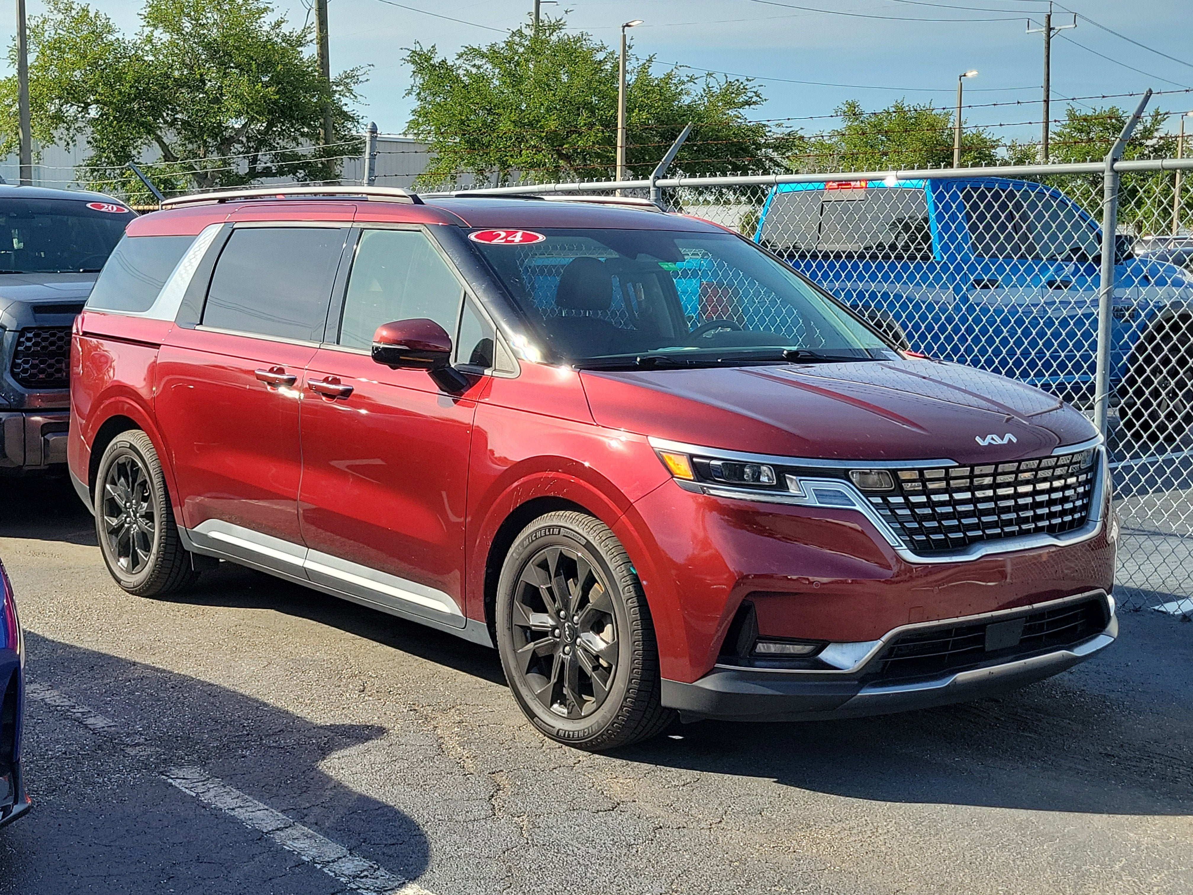 2024 Kia Sedona SX Prestige's photo