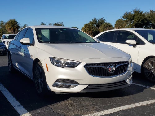2018 Buick Regal Sportback Essence