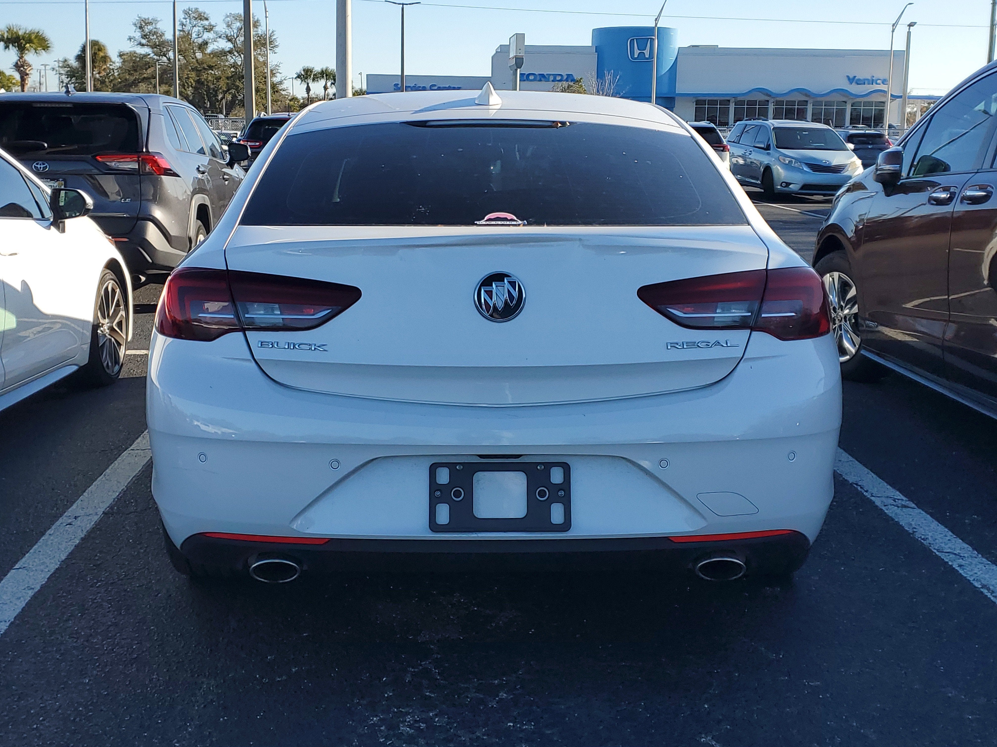 2018 Buick Regal Sportback Essence