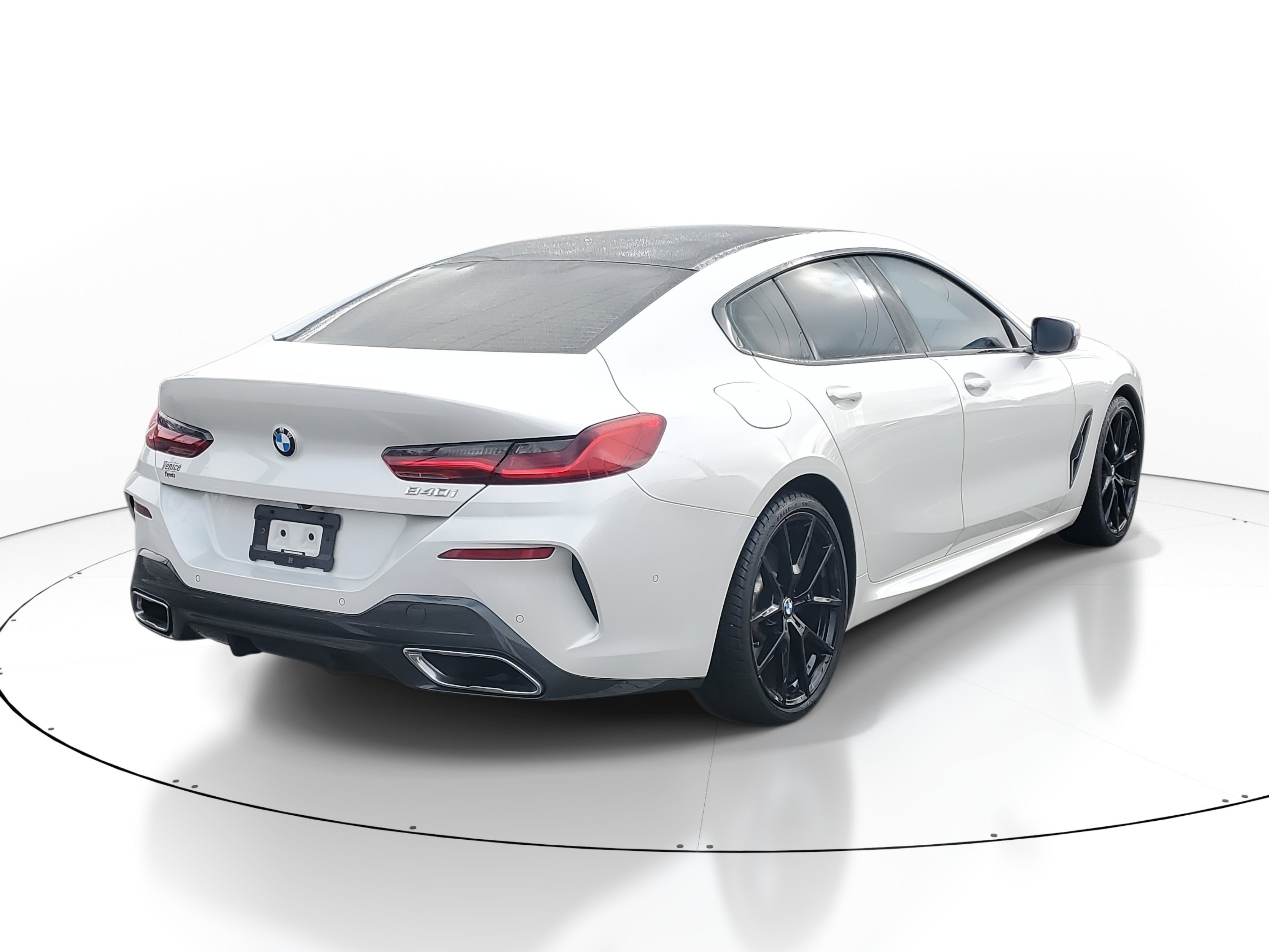 2022 BMW 8 Series 840i