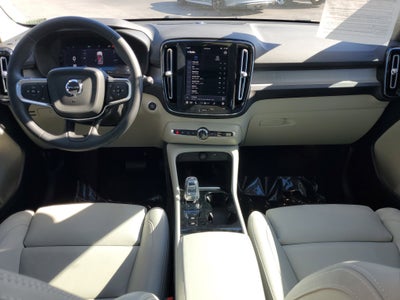 2024 Volvo XC40 Plus Dark Theme