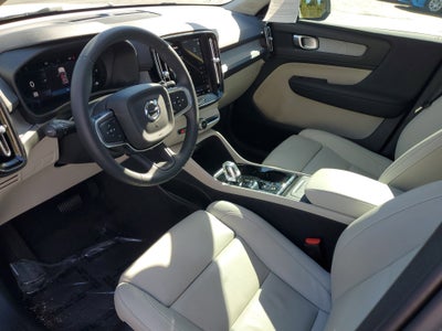 2024 Volvo XC40 Plus Dark Theme