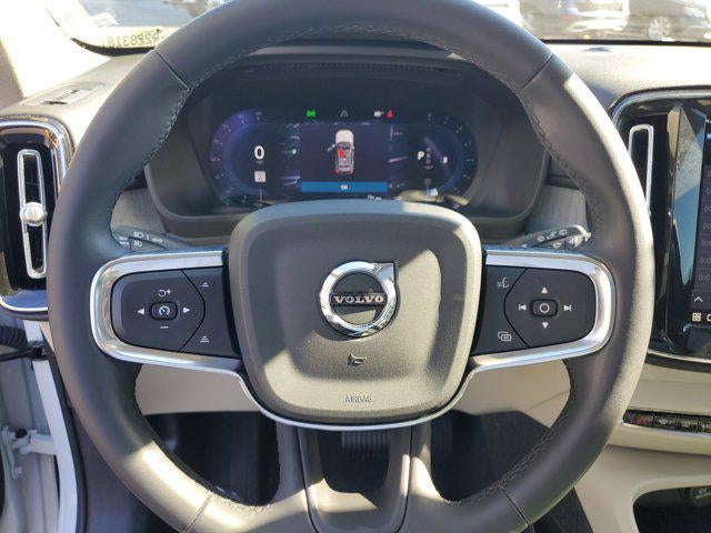 2024 Volvo XC40 Plus Dark Theme