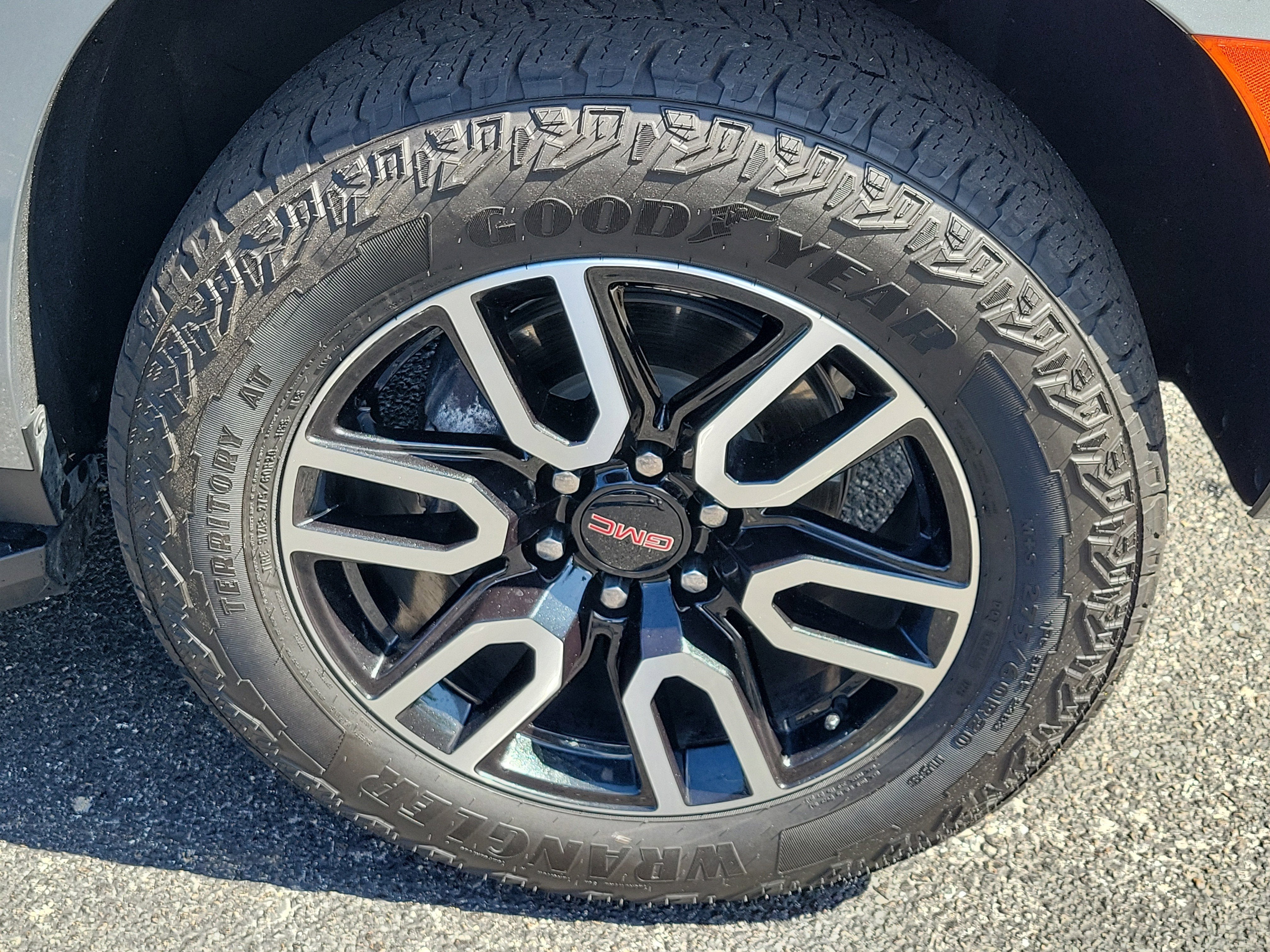 2024 GMC Yukon AT4
