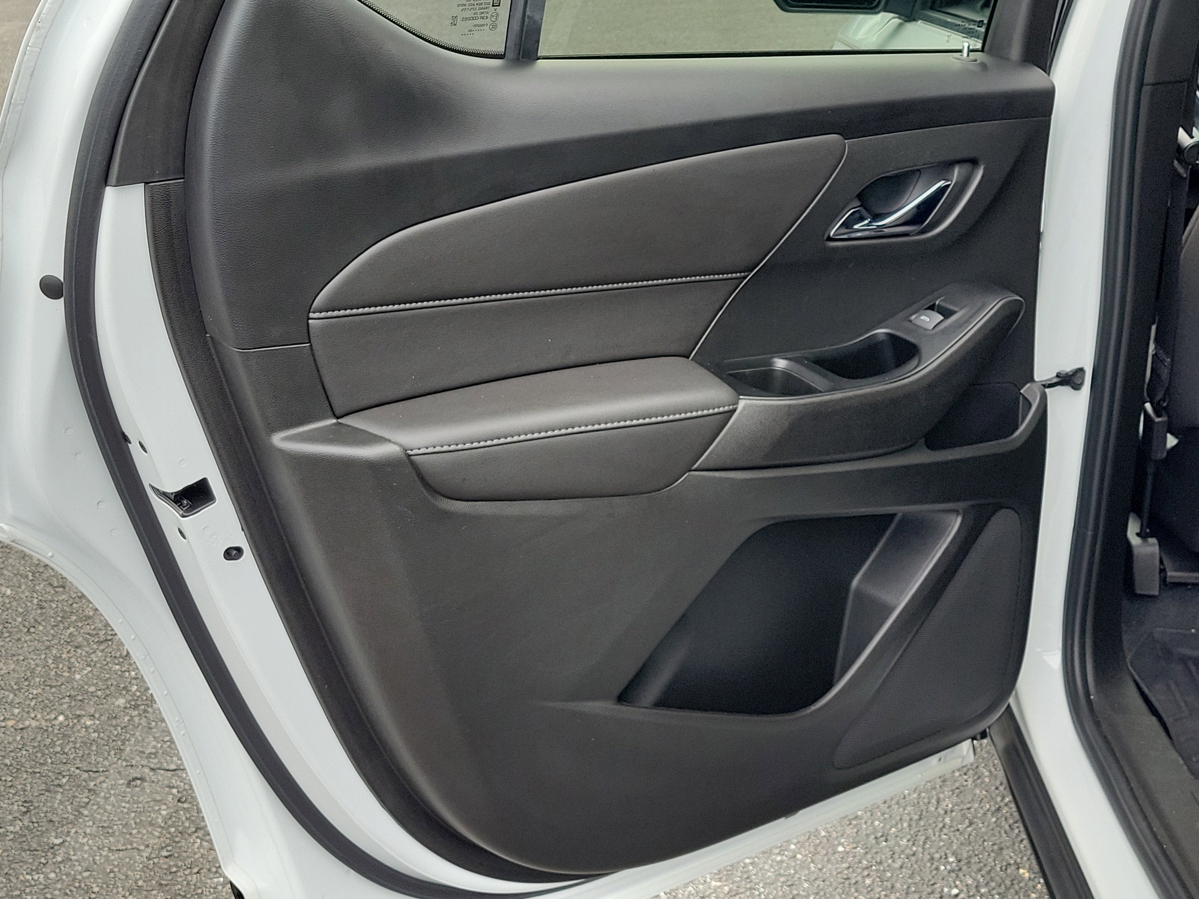2023 Chevrolet Traverse LT