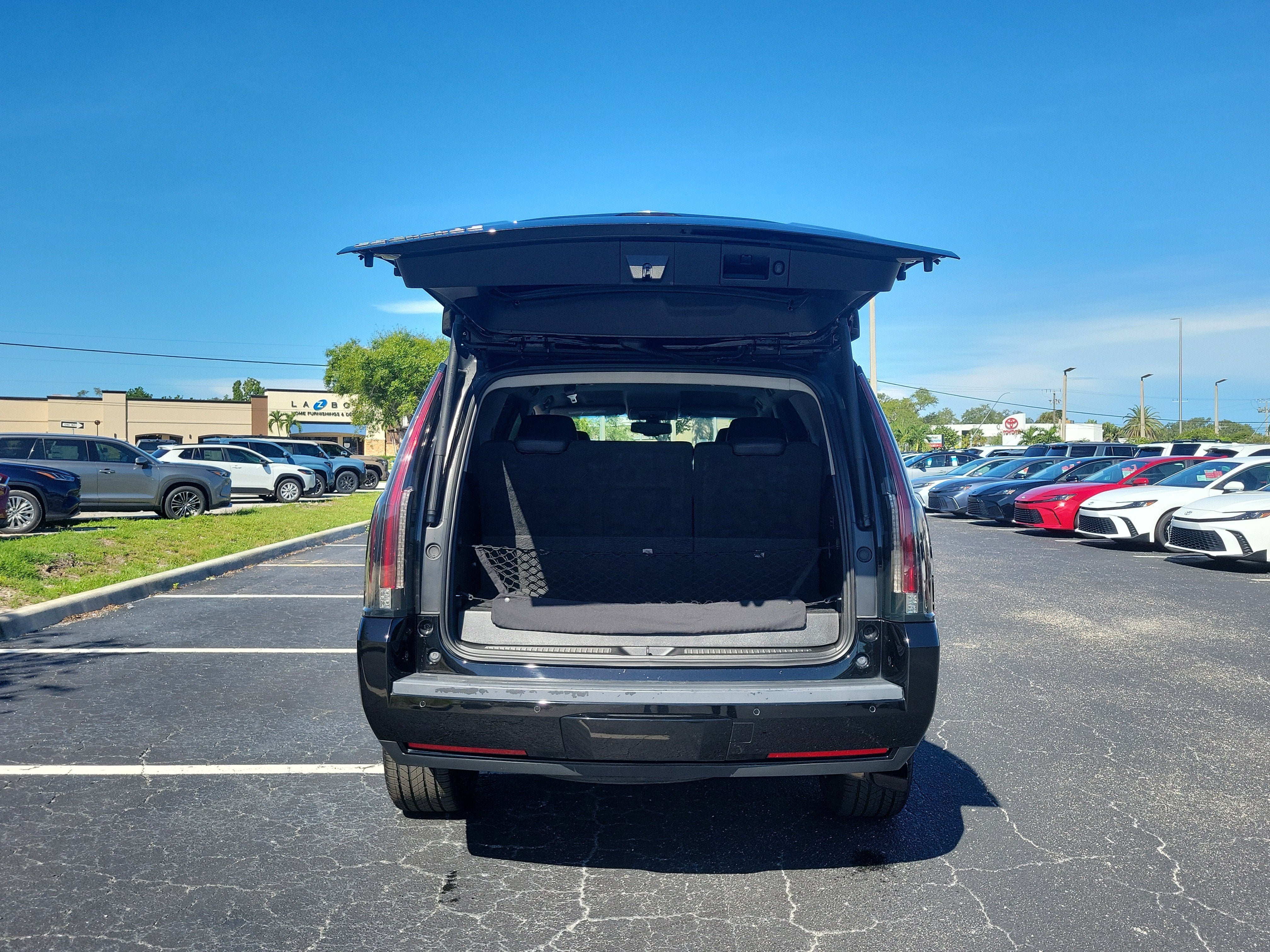 2019 Cadillac Escalade 2WD 4dr