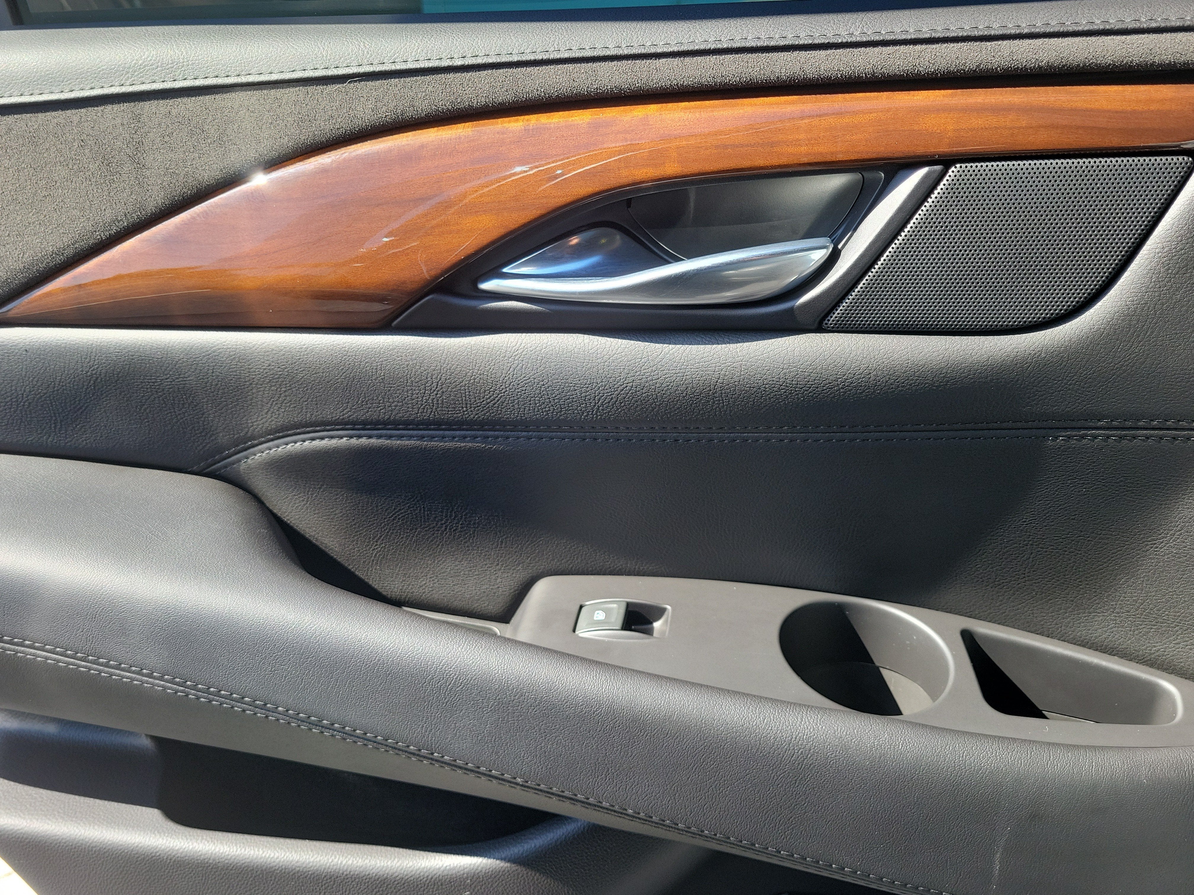 2019 Cadillac Escalade 2WD 4dr