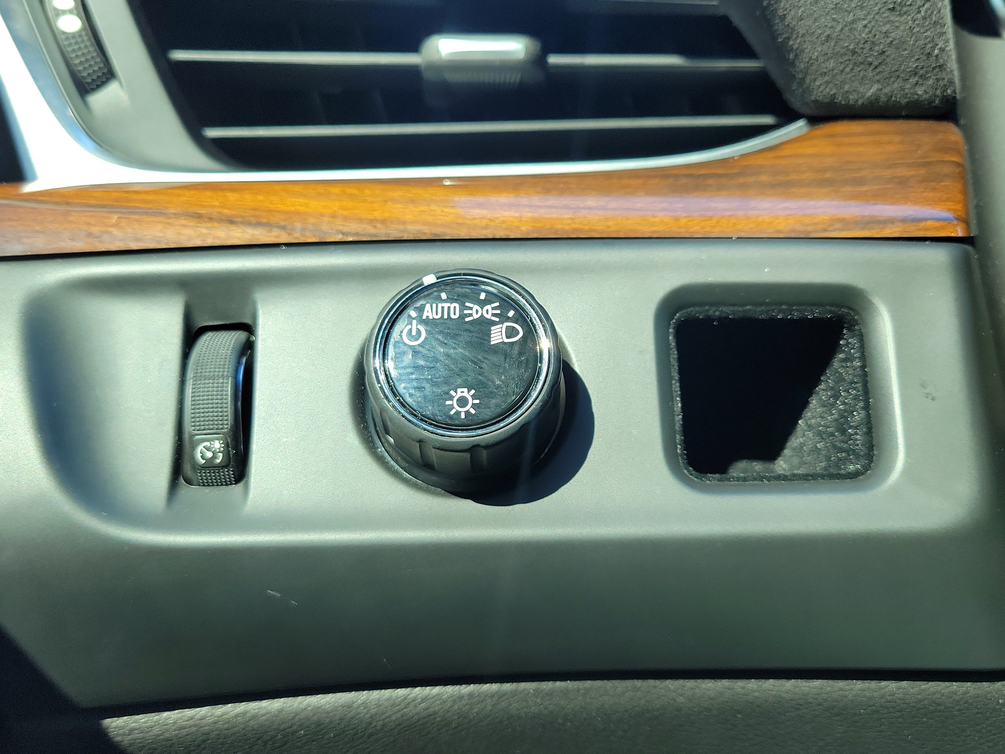 2019 Cadillac Escalade 2WD 4dr