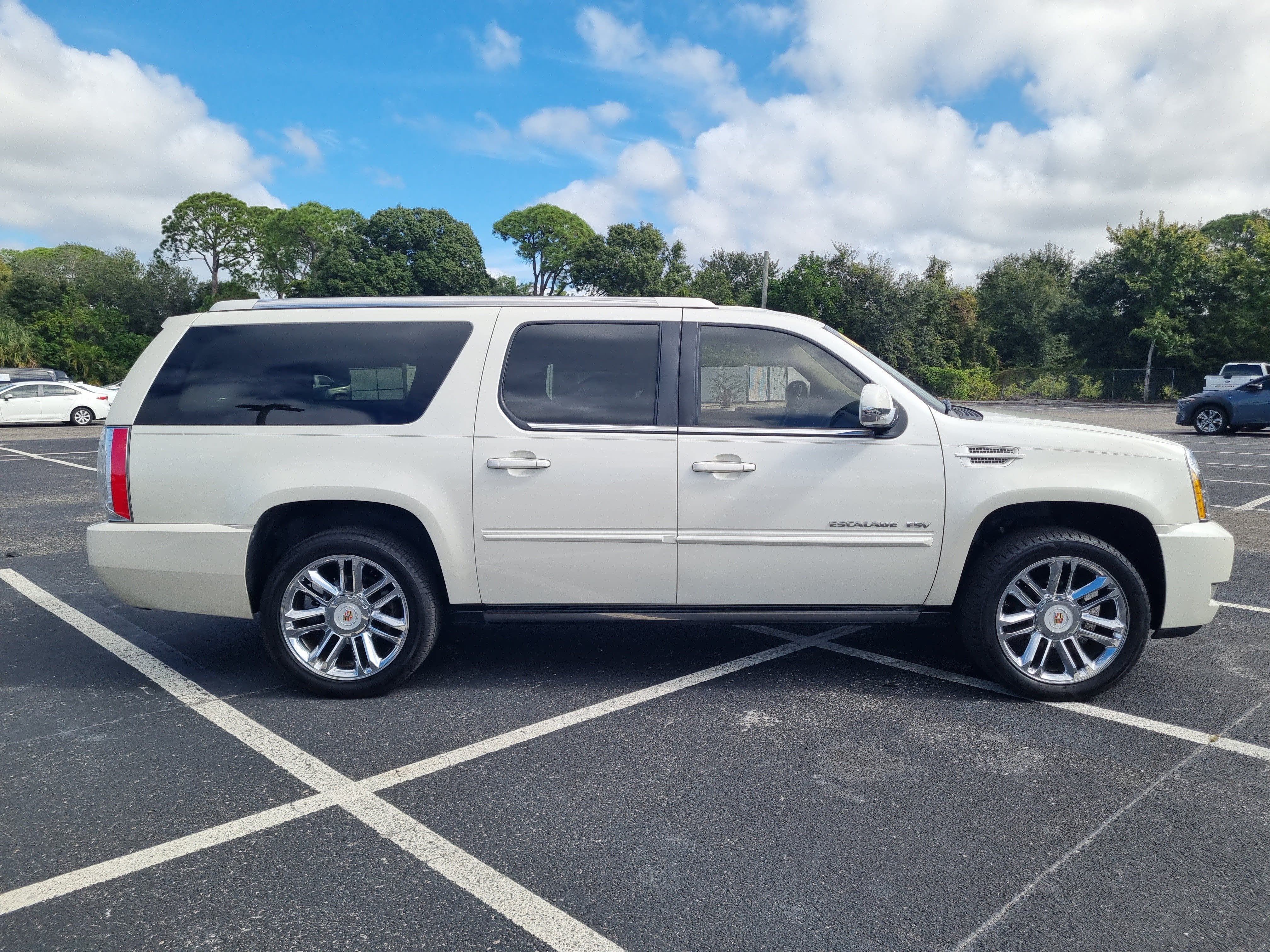 2014 Cadillac Escalade ESV Premium