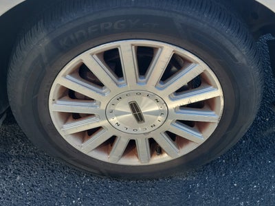 2004 Lincoln Town Car Executive