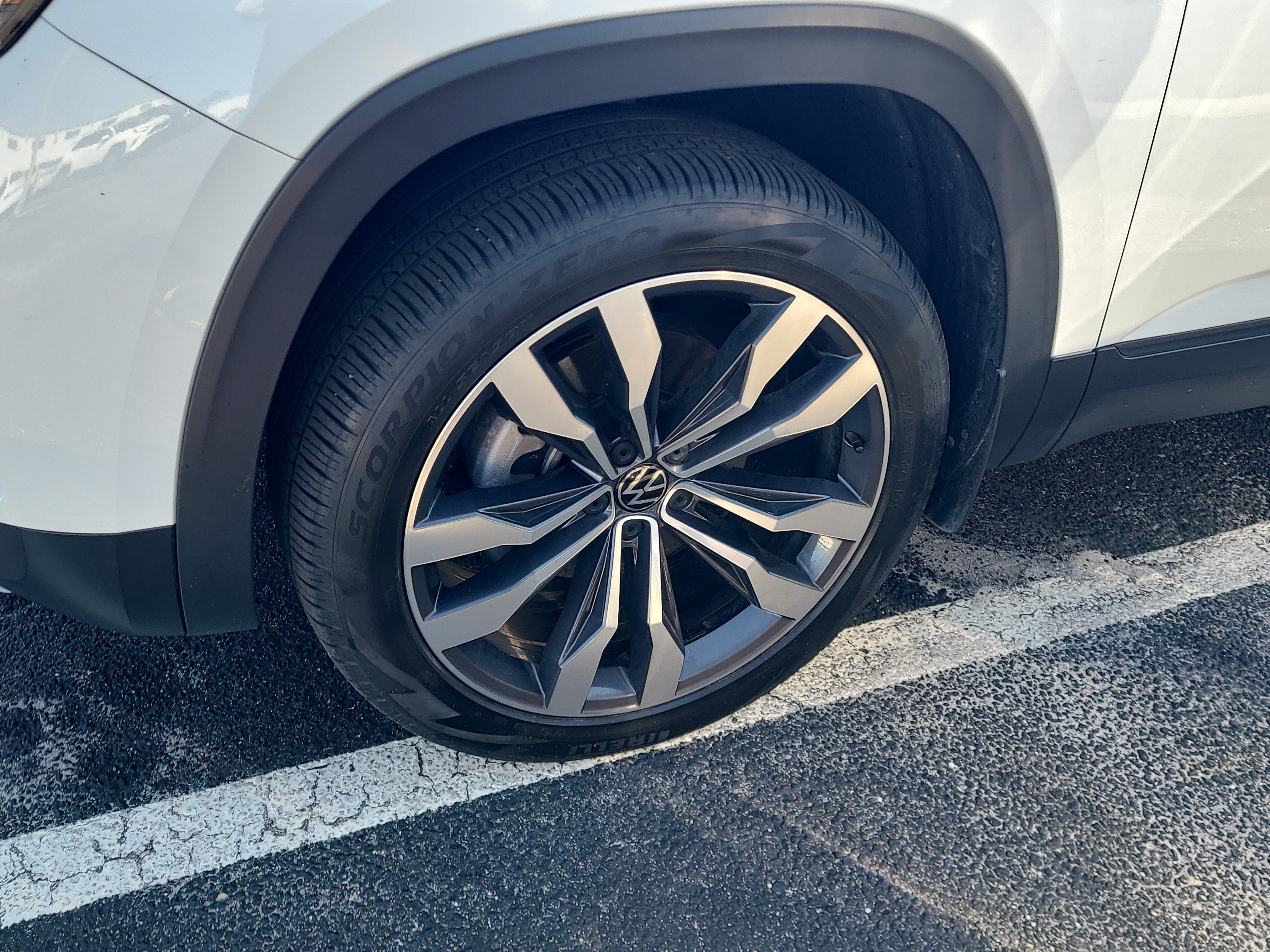 2022 Volkswagen Atlas 3.6L V6 SE w/Technology