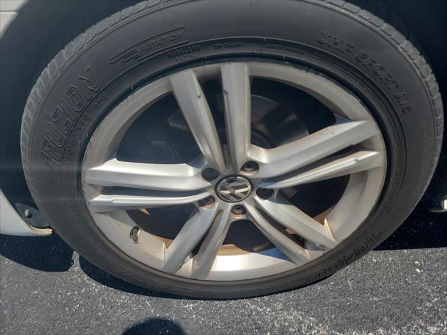 2014 Volkswagen Passat 1.8T SE
