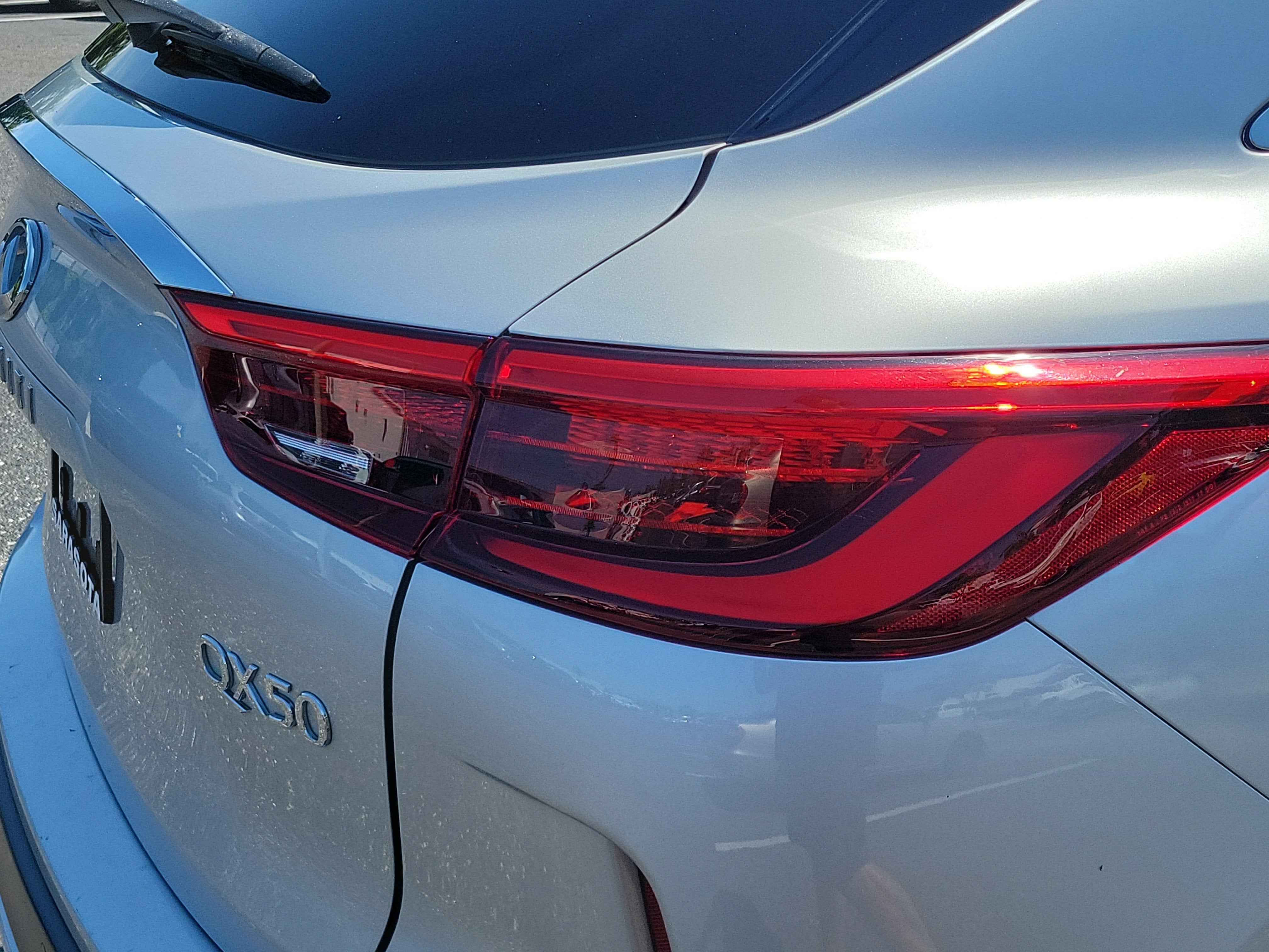 2021 INFINITI QX50 LUXE