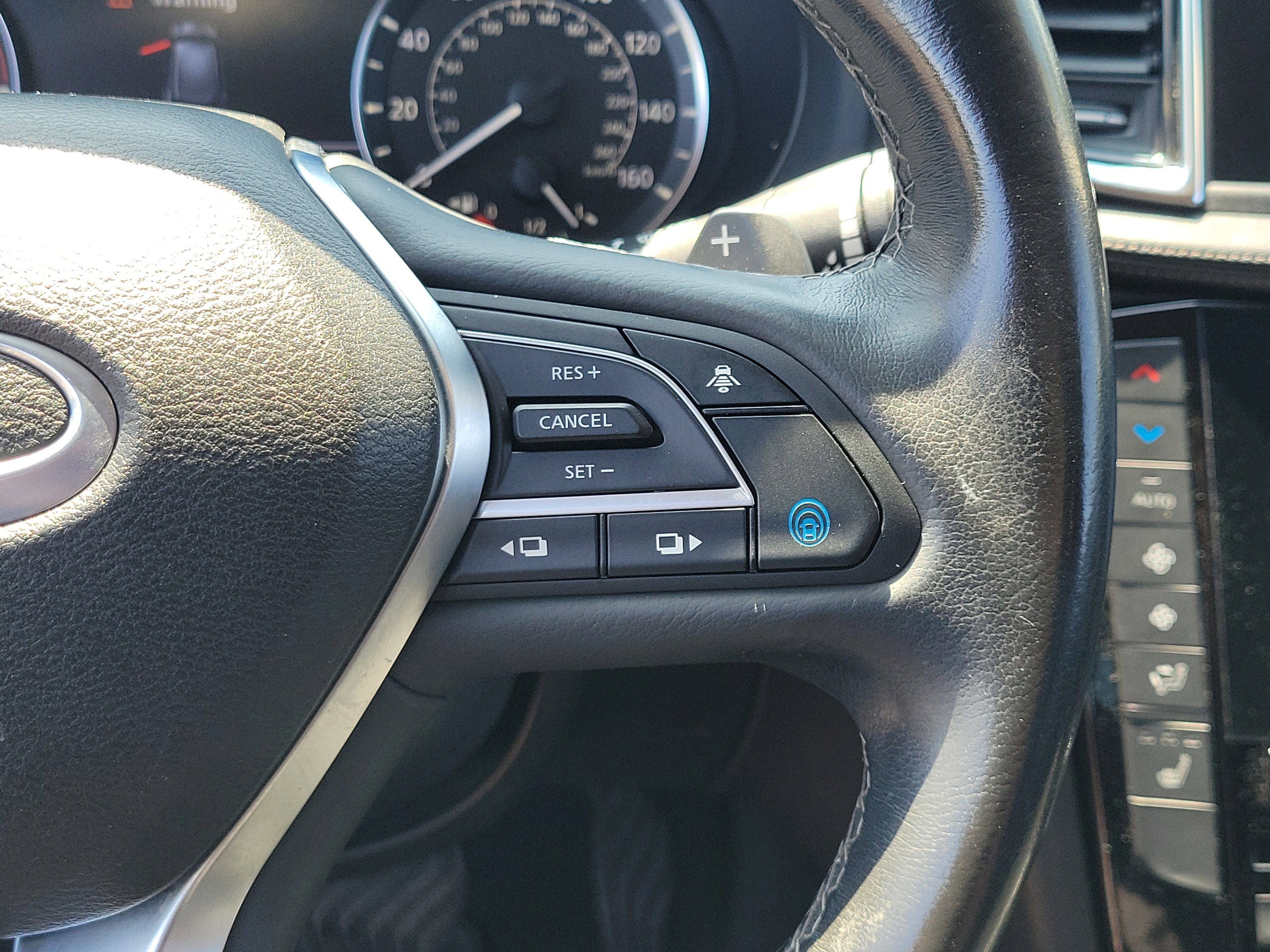 2021 INFINITI QX50 LUXE