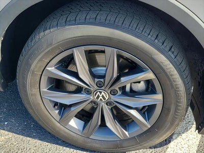 2023 Volkswagen Tiguan 2.0T SE