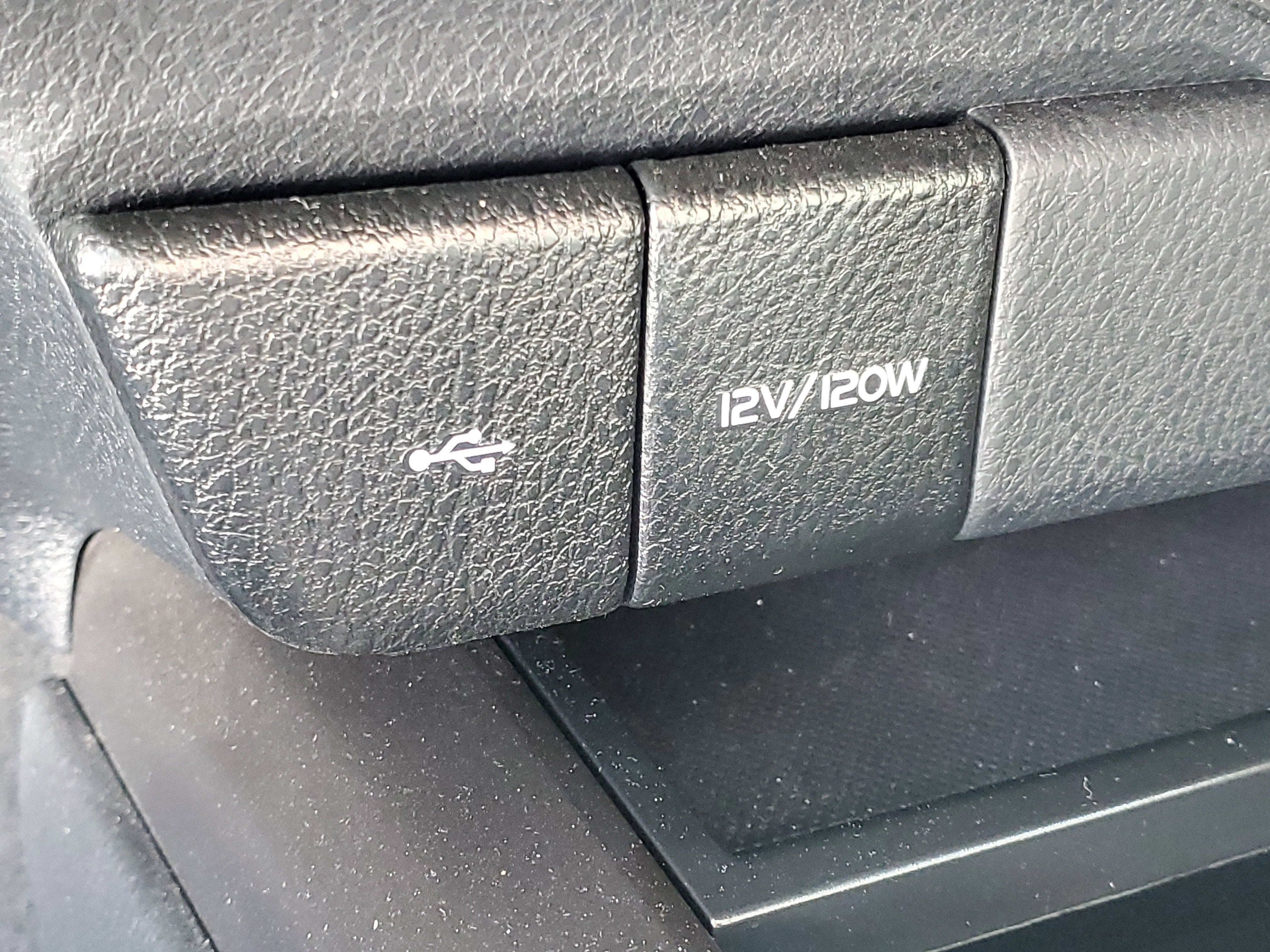 2024 Toyota Camry Hybrid LE