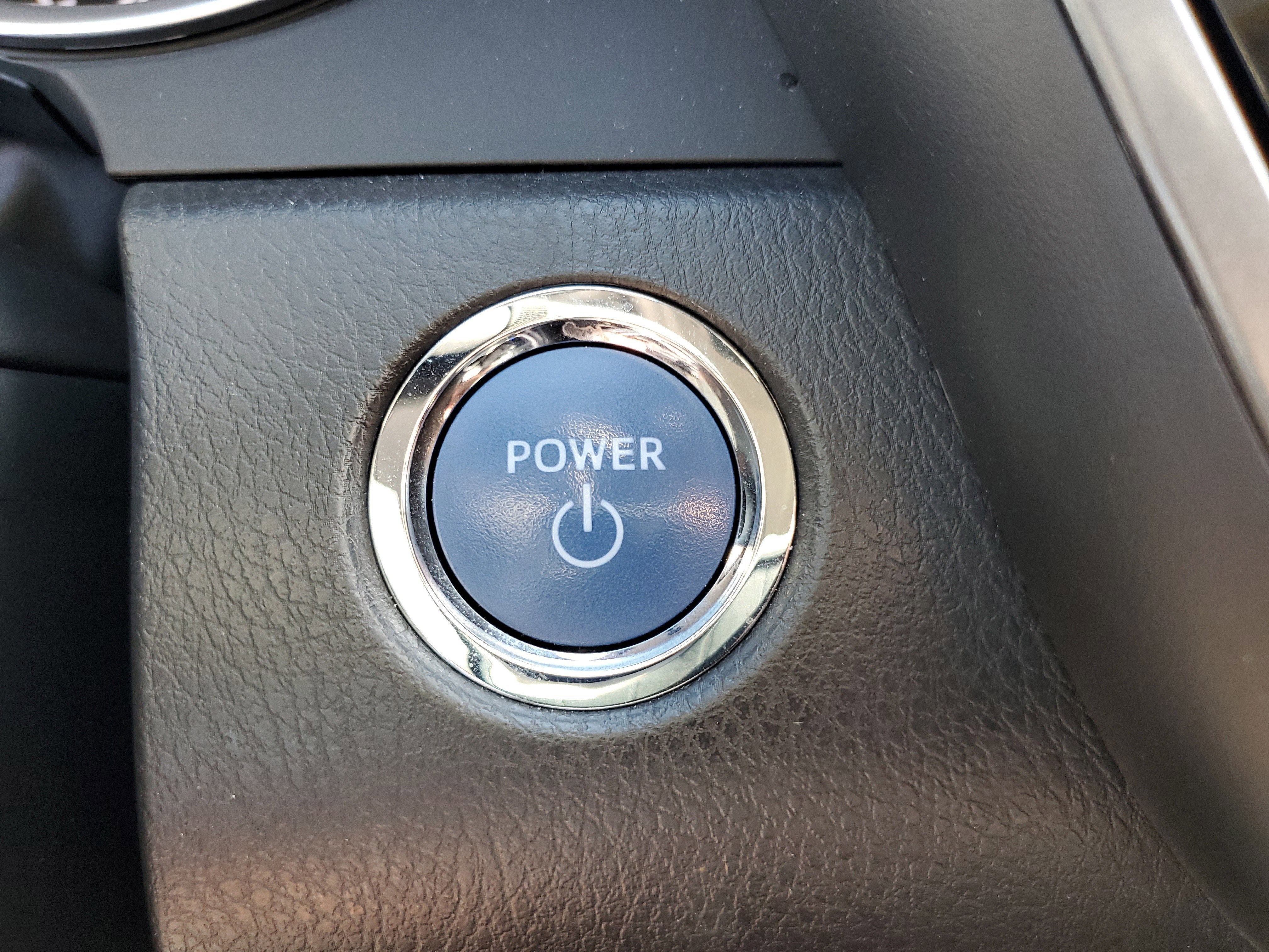 2024 Toyota Camry Hybrid LE