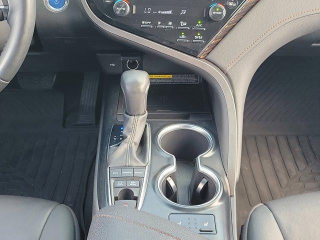 2020 Toyota Camry Hybrid XLE