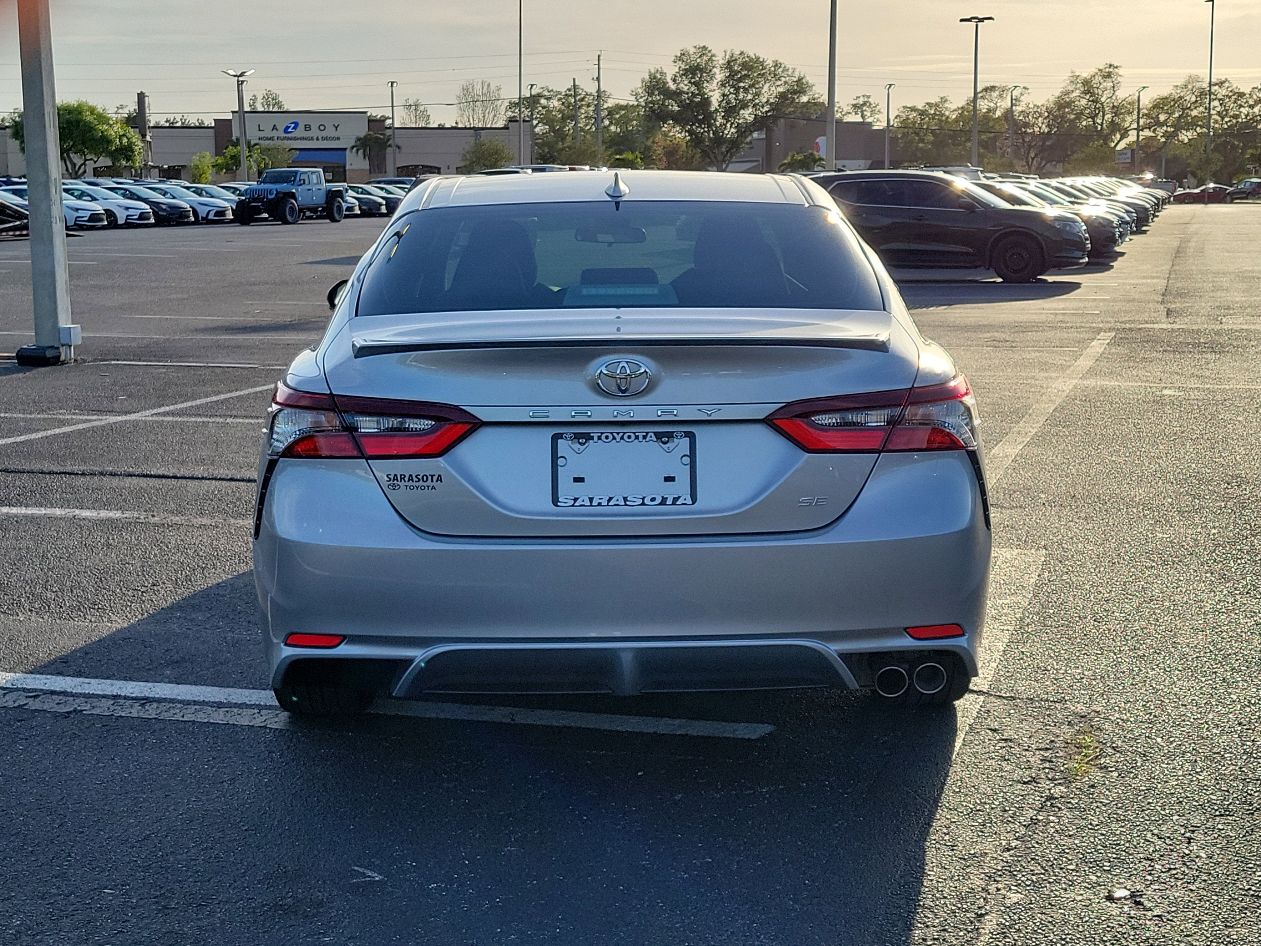 2024 Toyota Camry SE