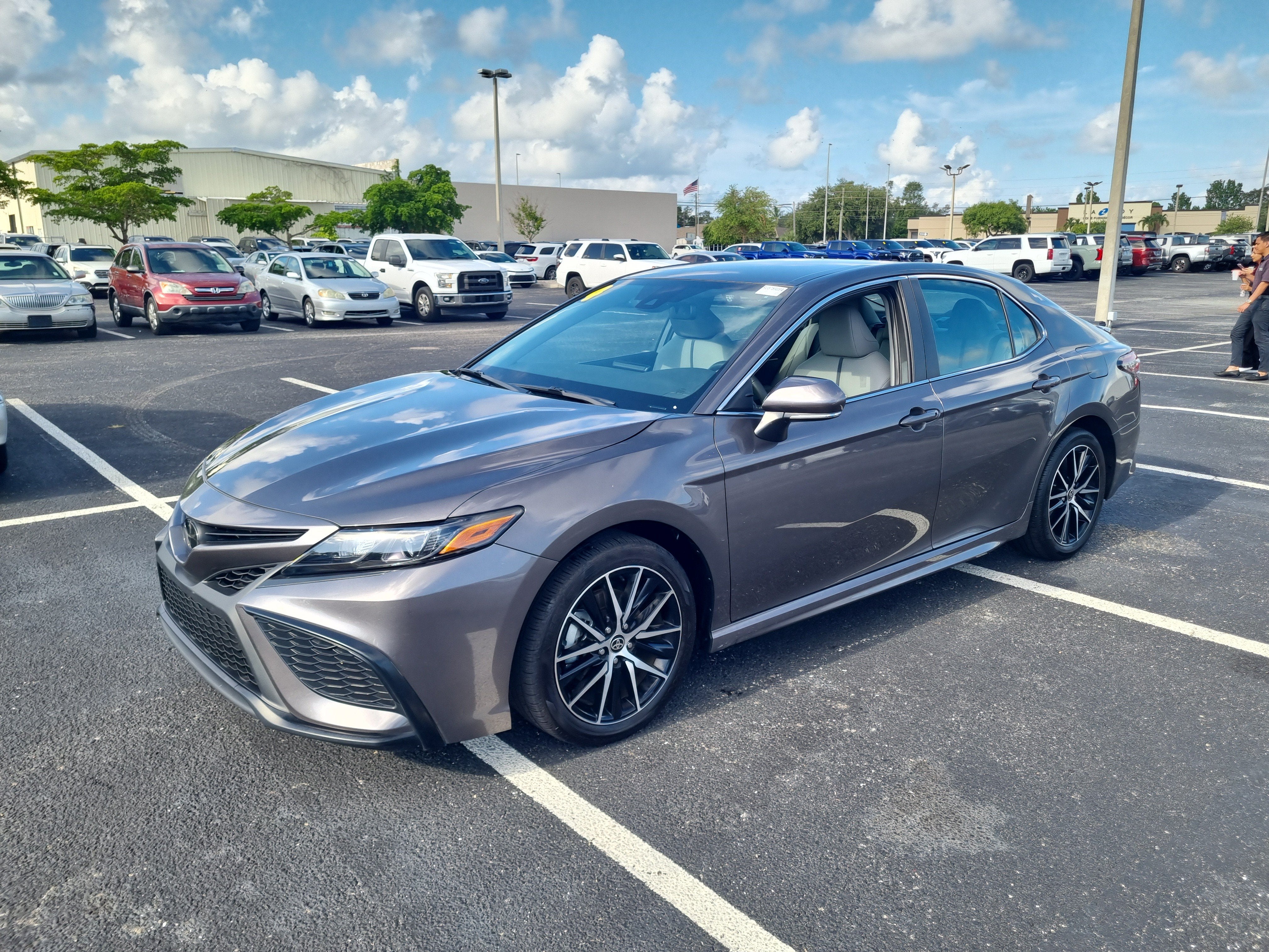 2024 Toyota Camry SE
