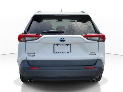 2022 Toyota RAV4 Hybrid XLE