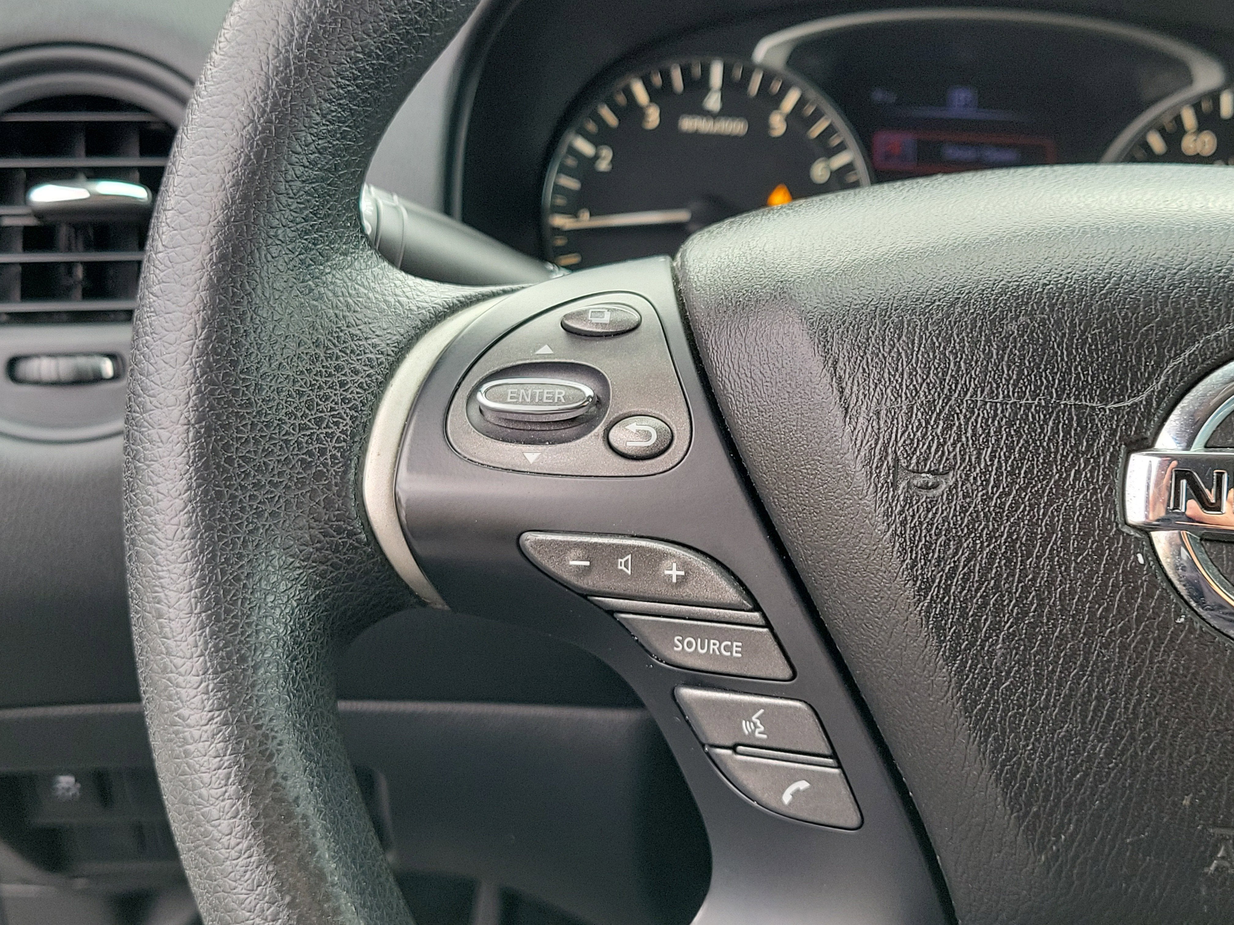 2018 Nissan Pathfinder S