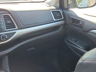 2017 Toyota Highlander LE