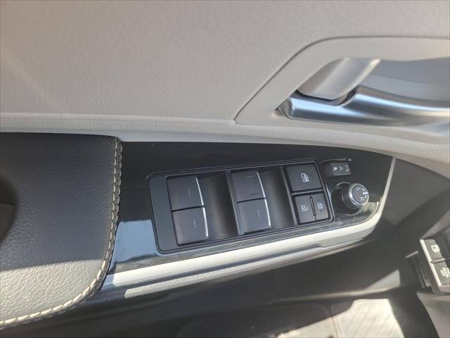 2025 Toyota Sienna Platinum