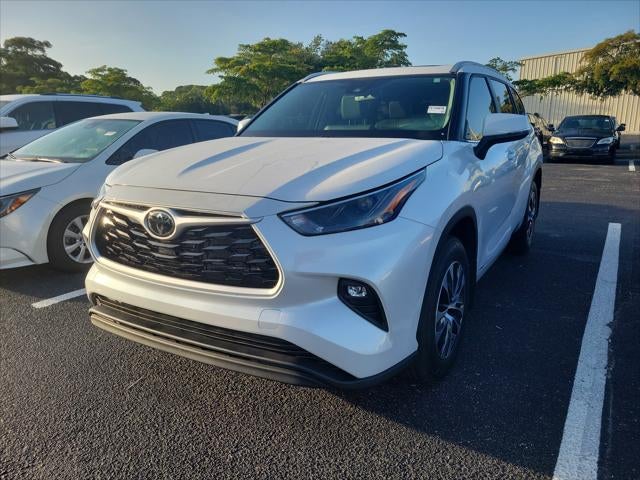 2026 Toyota Highlander Hybrid XLE