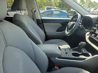 2023 Toyota Highlander LE