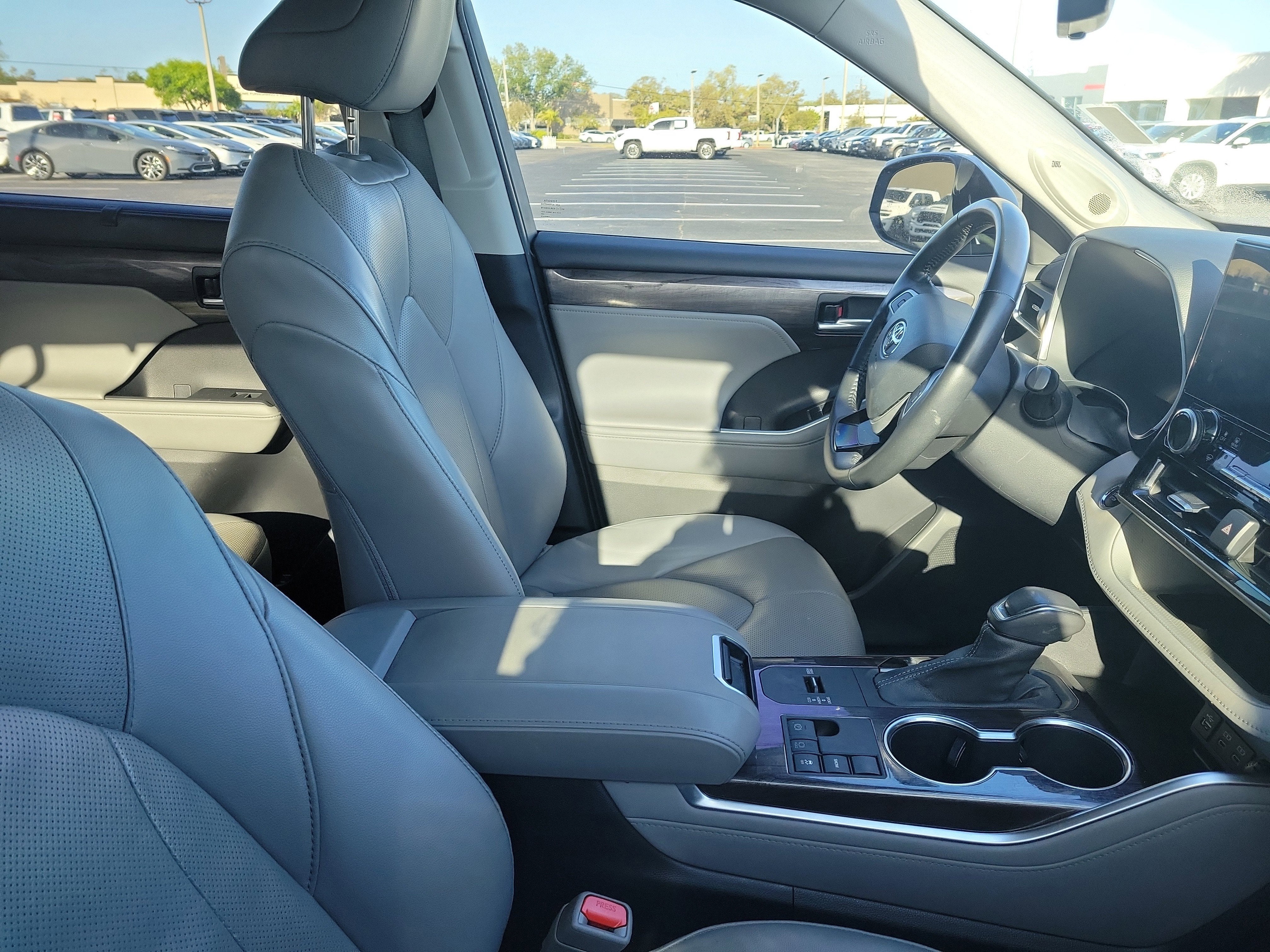 2023 Toyota0 Highlander L