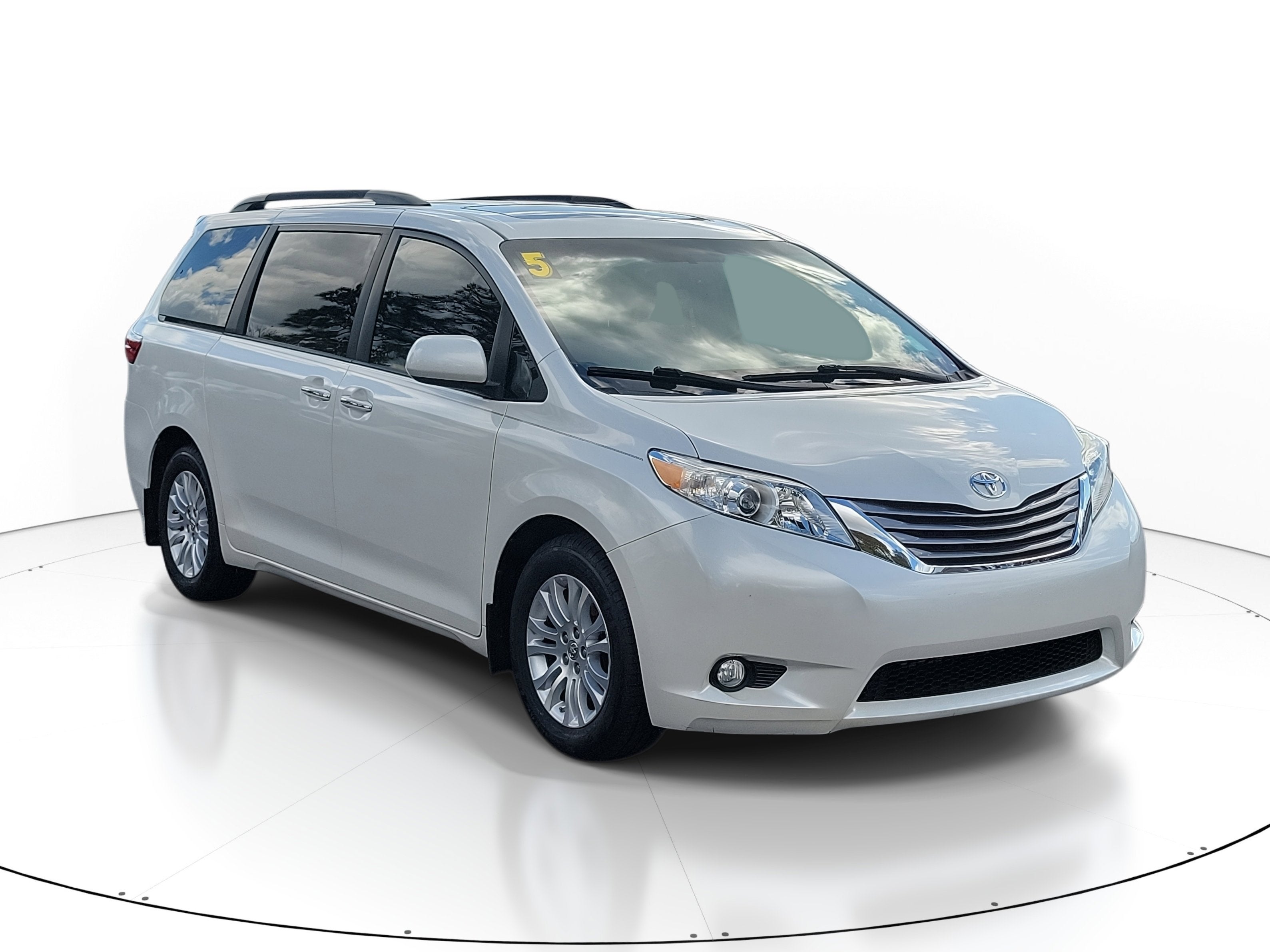 2015 Toyota Sienna XLE